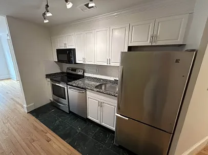 1439 Girard St NW #3 — Photo 6