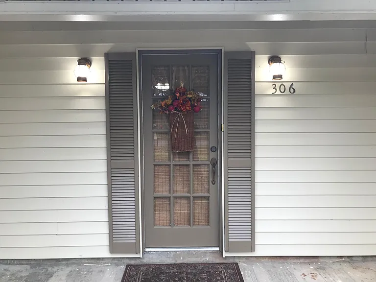 306 Breton Dr — Photo 37