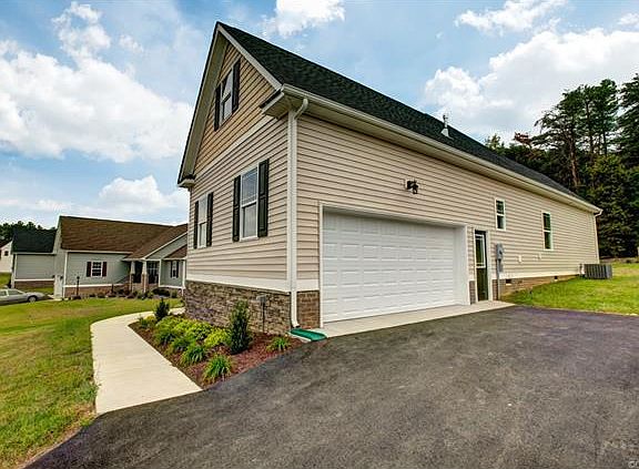 4th image of 11260 Ashland Park Dr