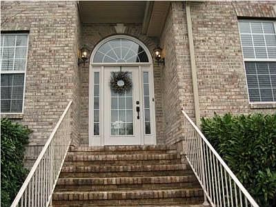 2nd image of 490 Ivy Manor Ct