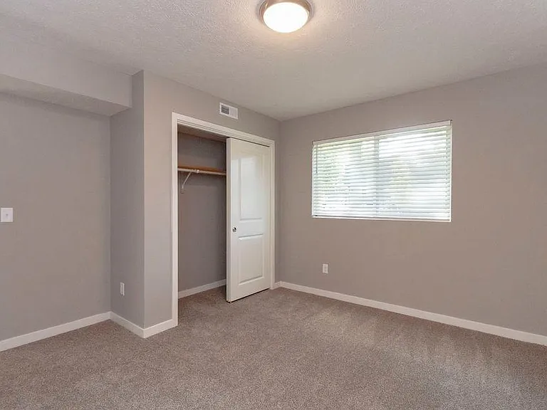2410 Lynn St #3 — Photo 7