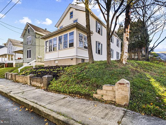 2nd image of 266 Mahanoy St