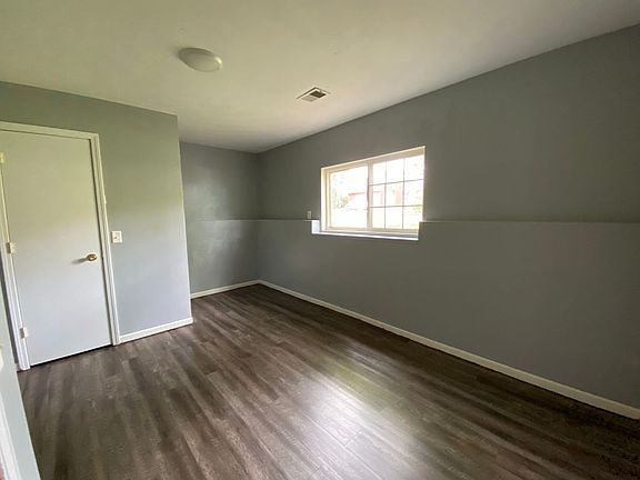 3rd image of 1113 Kimbark Ave