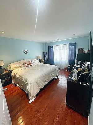 1st image of 1926 76th St #3