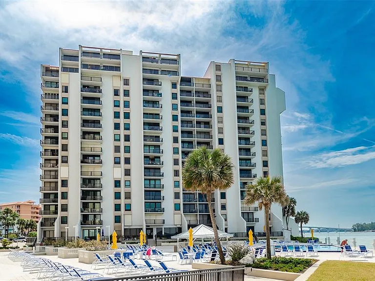 450 S Gulfview Blvd #405 — Photo 2