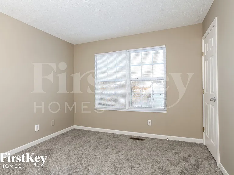 26 Forest Pond Dr — Photo 12