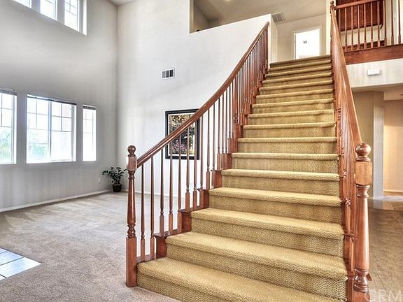5th image of 185 Bay Cir