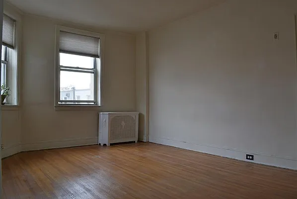 Rented by David Hirsch, LREB | media 6