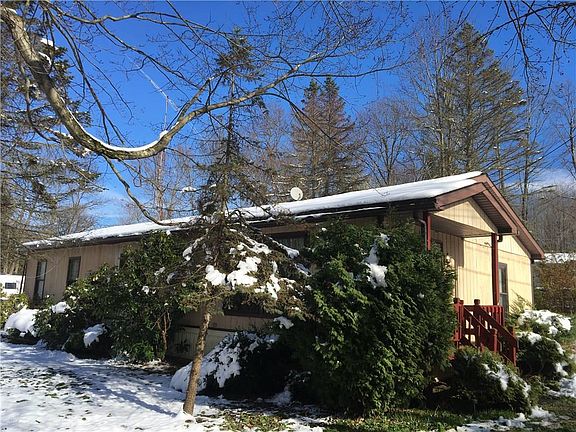 3rd image of 2684 Maplewood Dr