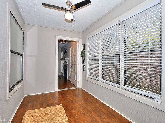3rd image of 1442 Branch Dr
