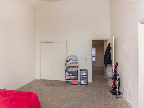 4th image of 3644 W Princeton Ave