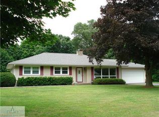 1885 E Clinton Trl, Charlotte, MI