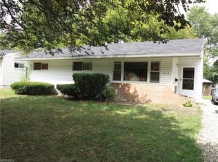 1743 Gaylord Dr, Akron, OH 44320