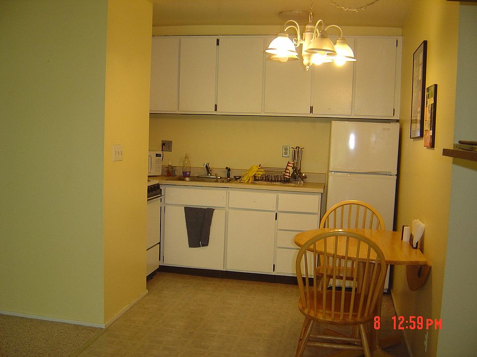 1st image of 939 Dewey Ave APT 205