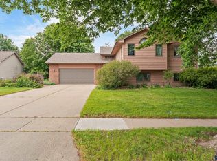 704 N Marquette Ave, Sioux Falls, SD 57110