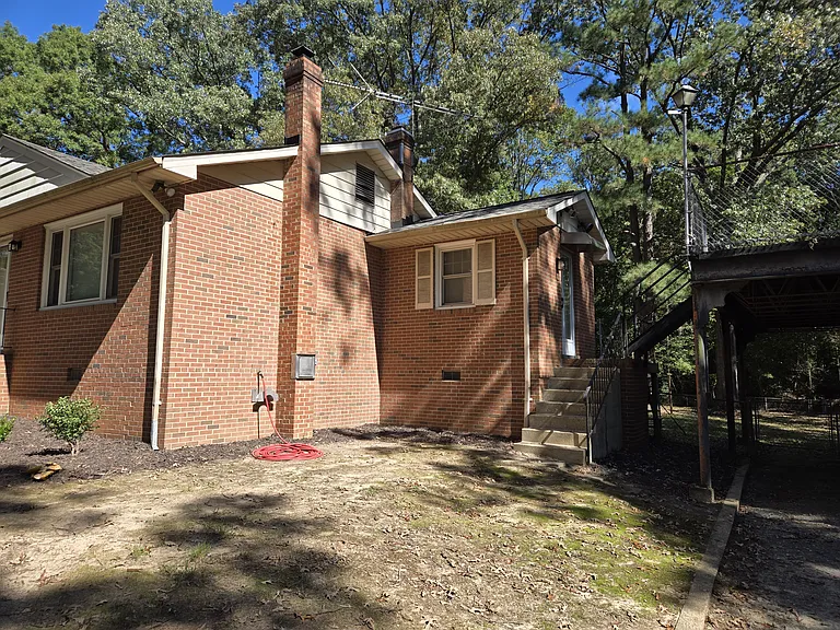 107 Covey Rd — Photo 2