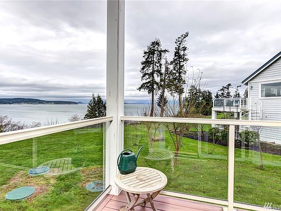 5th image of 444 W North Camano Dr