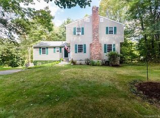 23 Pell Mell Dr, Bethel, CT 06801