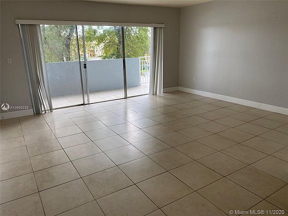 5th image of 9375 Fontainebleau Blvd APT L218