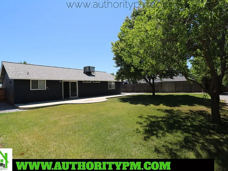 1526 Imperial Dr — Photo 24