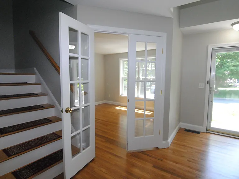 46 Cherrywood Dr — Photo 2