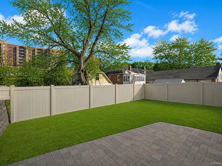 44 Rogers St #A — Photo 26