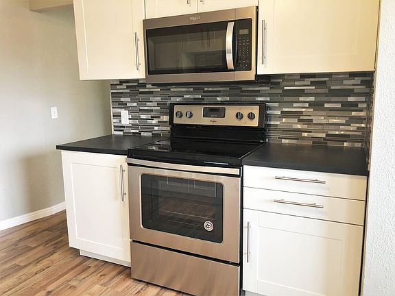 5th image of 3708 S McCall St #2
