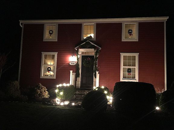 3rd image of 709 NW Alexander St