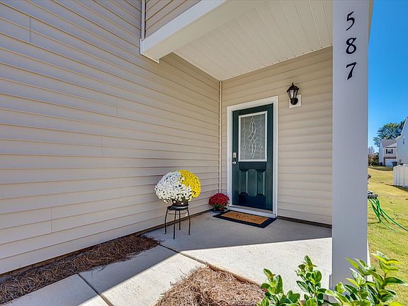 2nd image of 587 King Clover Ln