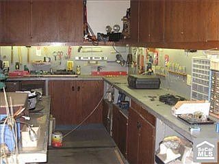 4th image of 10542 Memphis Ave