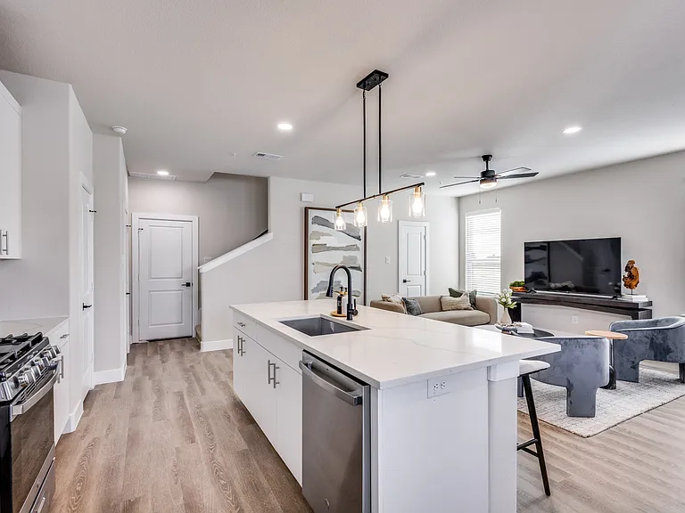 Townhomes at Sam Rayburn — Photo 9