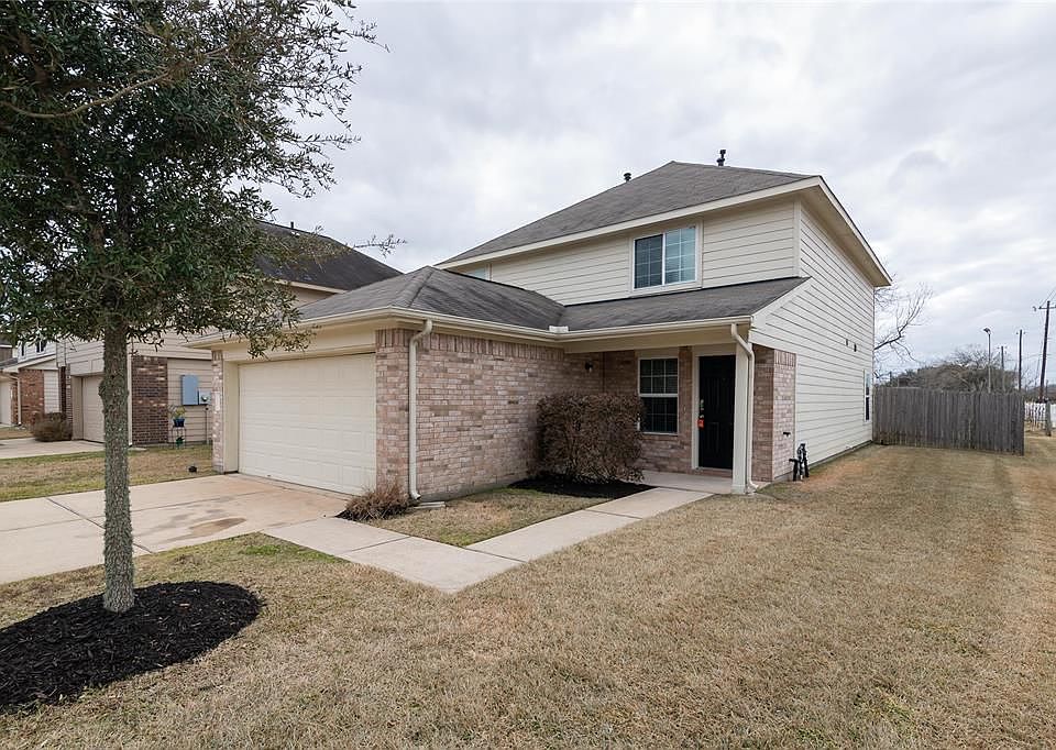 1st image of 3643 Apache Meadows Dr