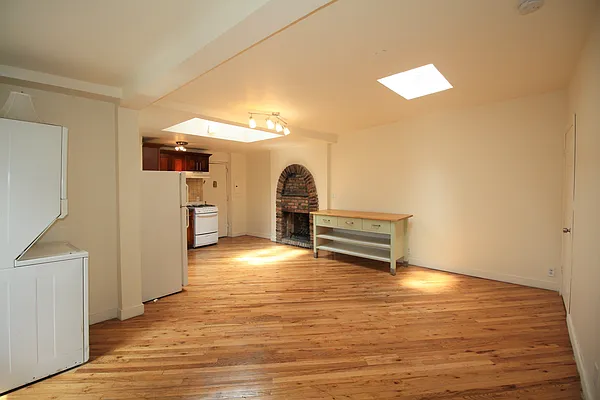 Rented by MAPT Residential LLC | media 1