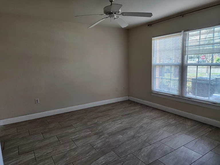 5455 Vineland Rd #3105 — Photo 6
