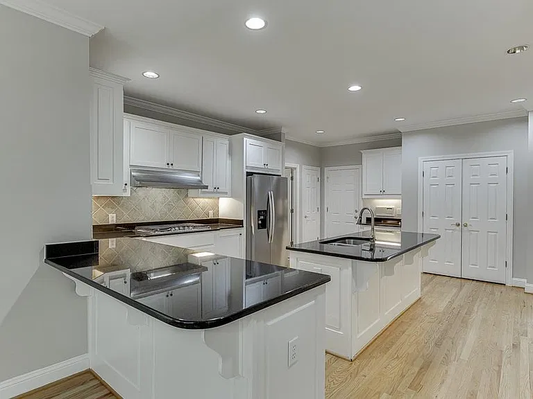 9345 Riverclub Pkwy — Photo 21
