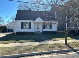 1051 Linden St, Plymouth, MI 48170
