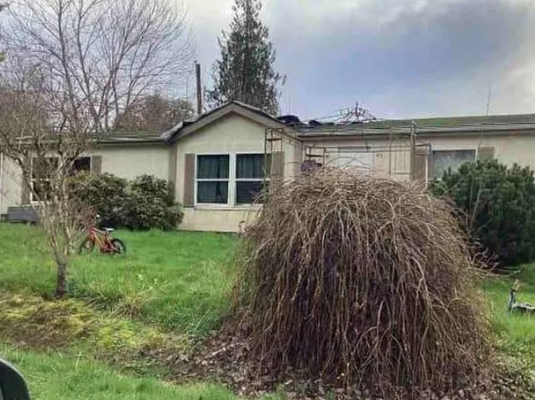 417 8th St, Vader, WA 98593