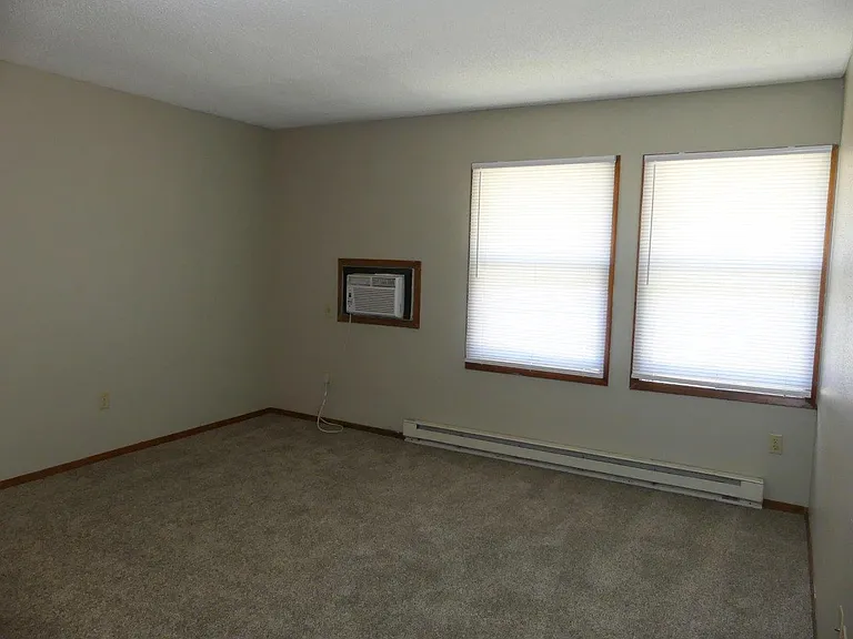 Hill Center Apartments — Photo 14
