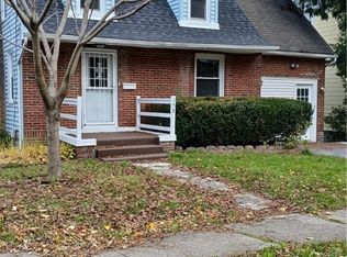 158 Parkway Dr, Syracuse, NY 13207