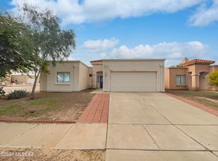 5596 S Swires Rd, Tucson, AZ 85746