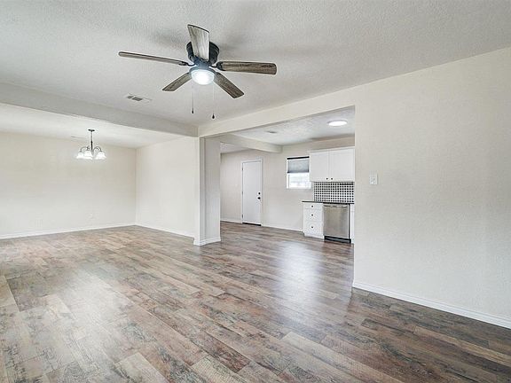 4th image of 4809 NW Lindy Ave