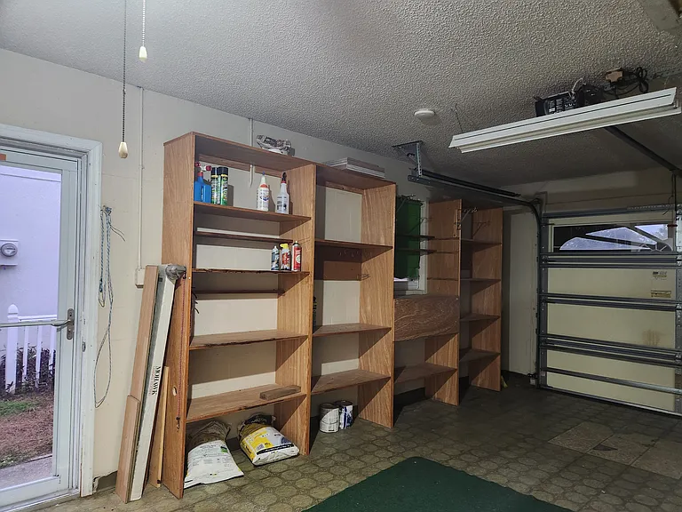 10511 Azalea Park Dr N — Photo 10