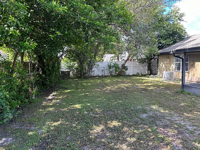 107 Reel Ct — Photo 4