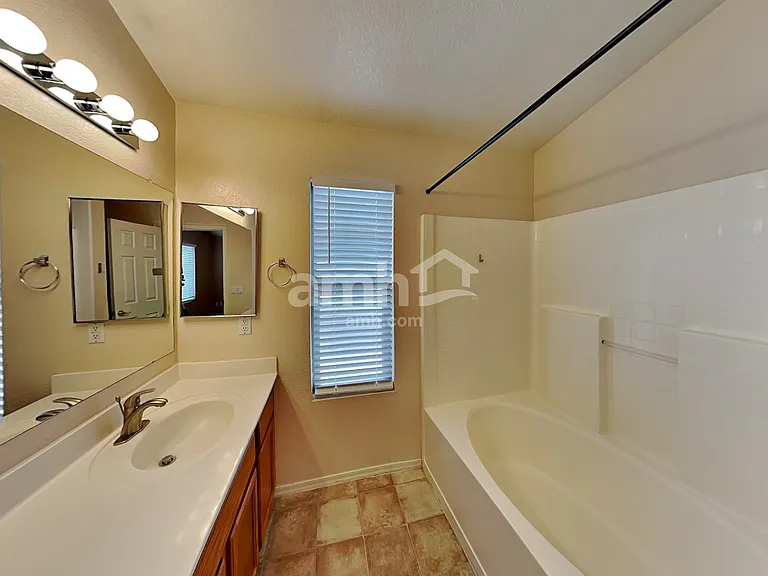 11440 W Sheridan St — Photo 9