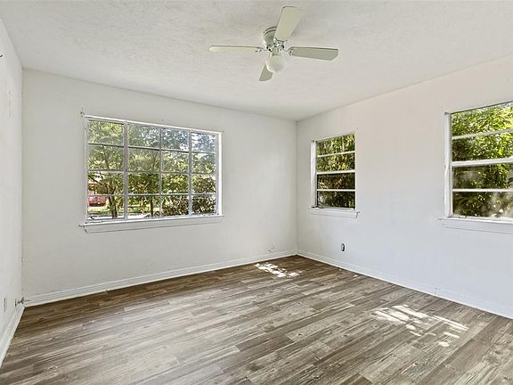 5th image of 3602 Manana Dr