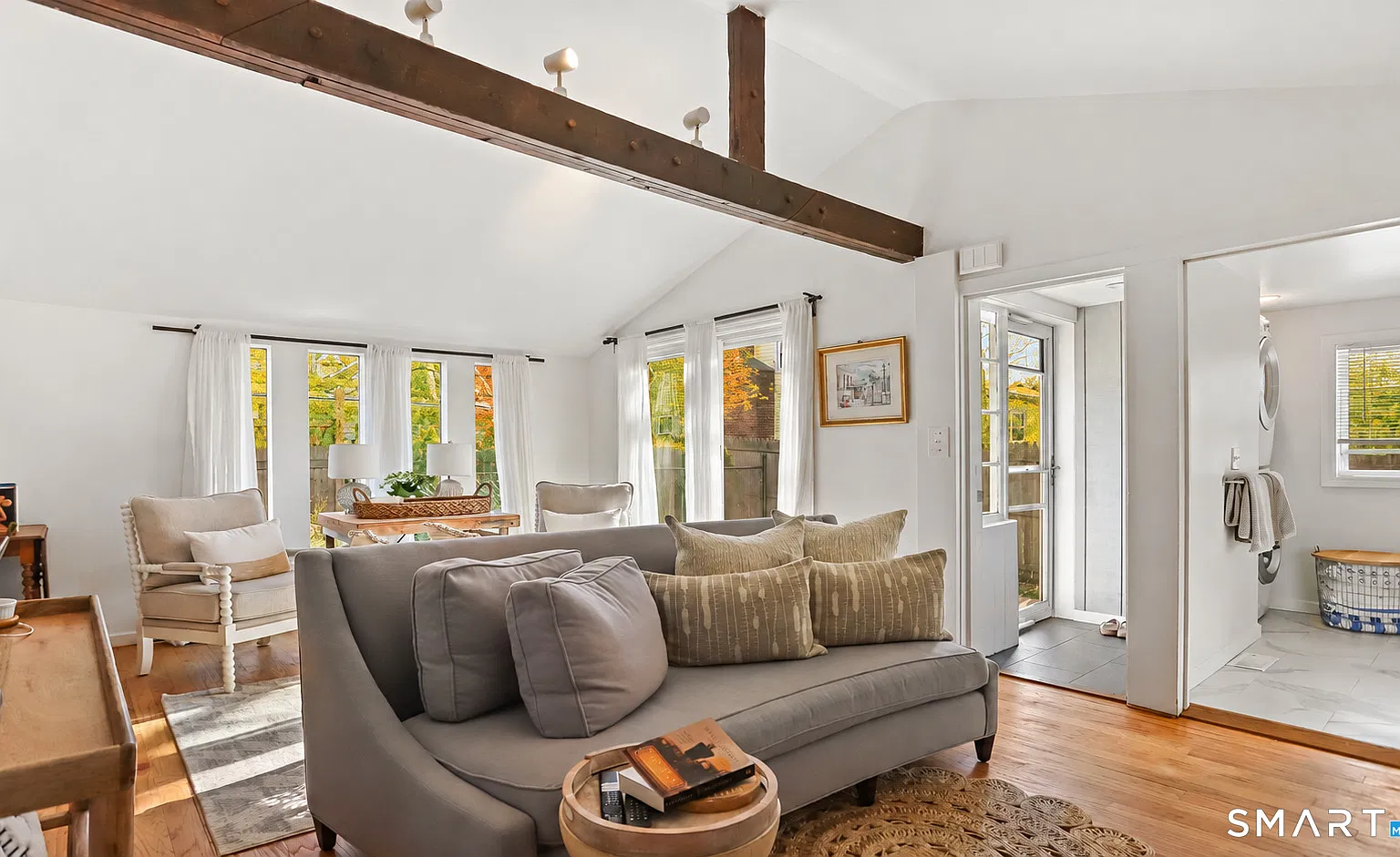 1 bed, 1.0 bath, 900 sqft, $3,500 — Photo 3