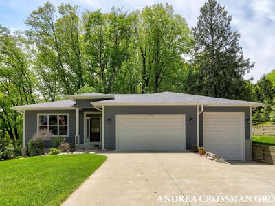 17946 Robbins Rd, Grand Haven, MI, 49417