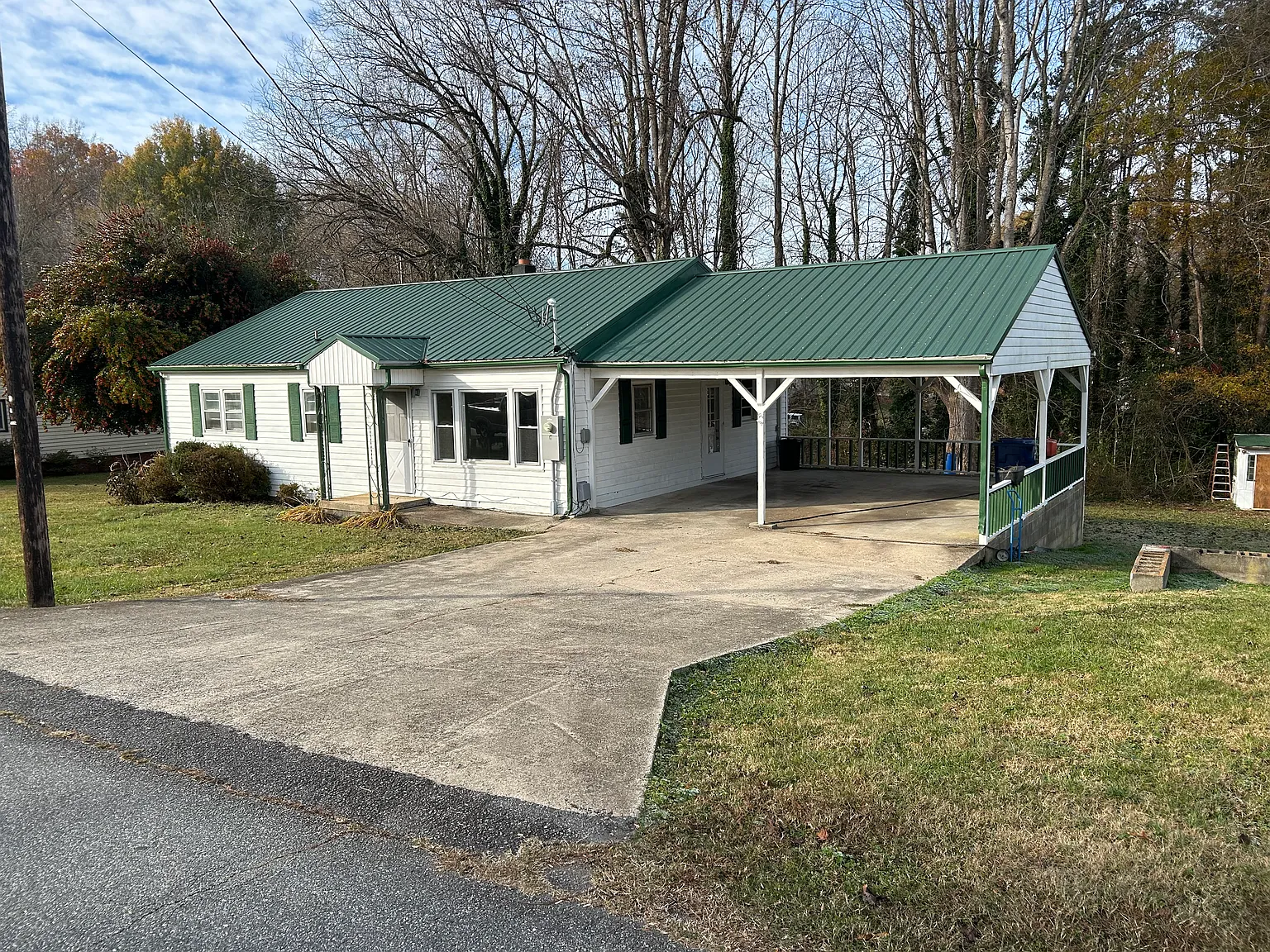 3 bed, 1250 sqft, $1,300 — Photo 2