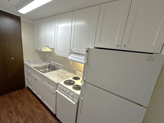 5th image of 505 Pine Valley Dr #1B-1BA-550SQFT
