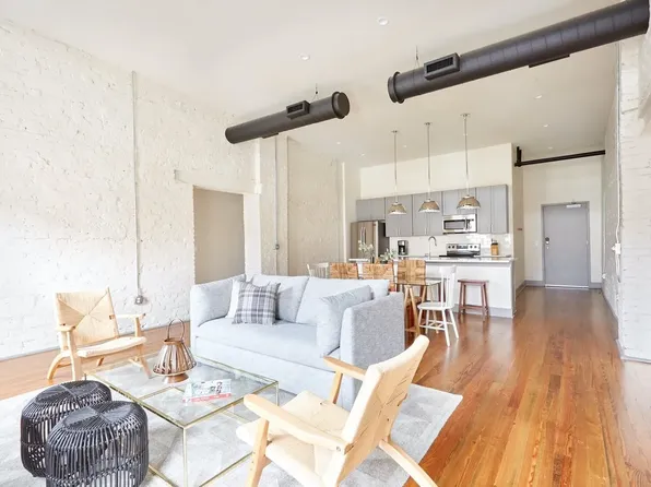 216 W Broughton St #2A, Savannah, GA 31401